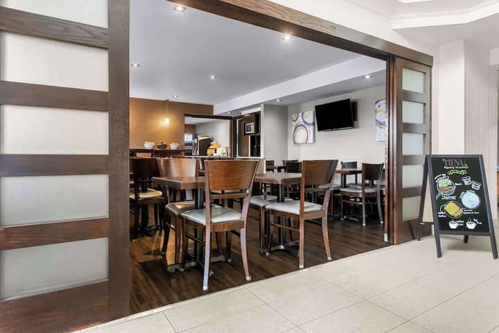 Breakfast area